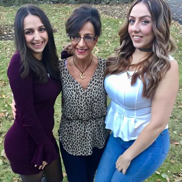 Meet Your Posher, Rachel! - Picture 3 of 7